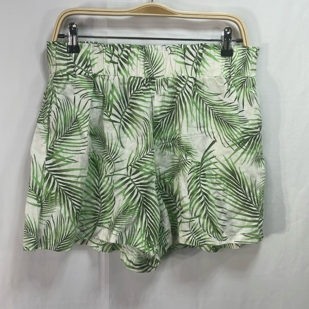 Sigrid Olsen palm frond, green and white linen shorts elastic waist